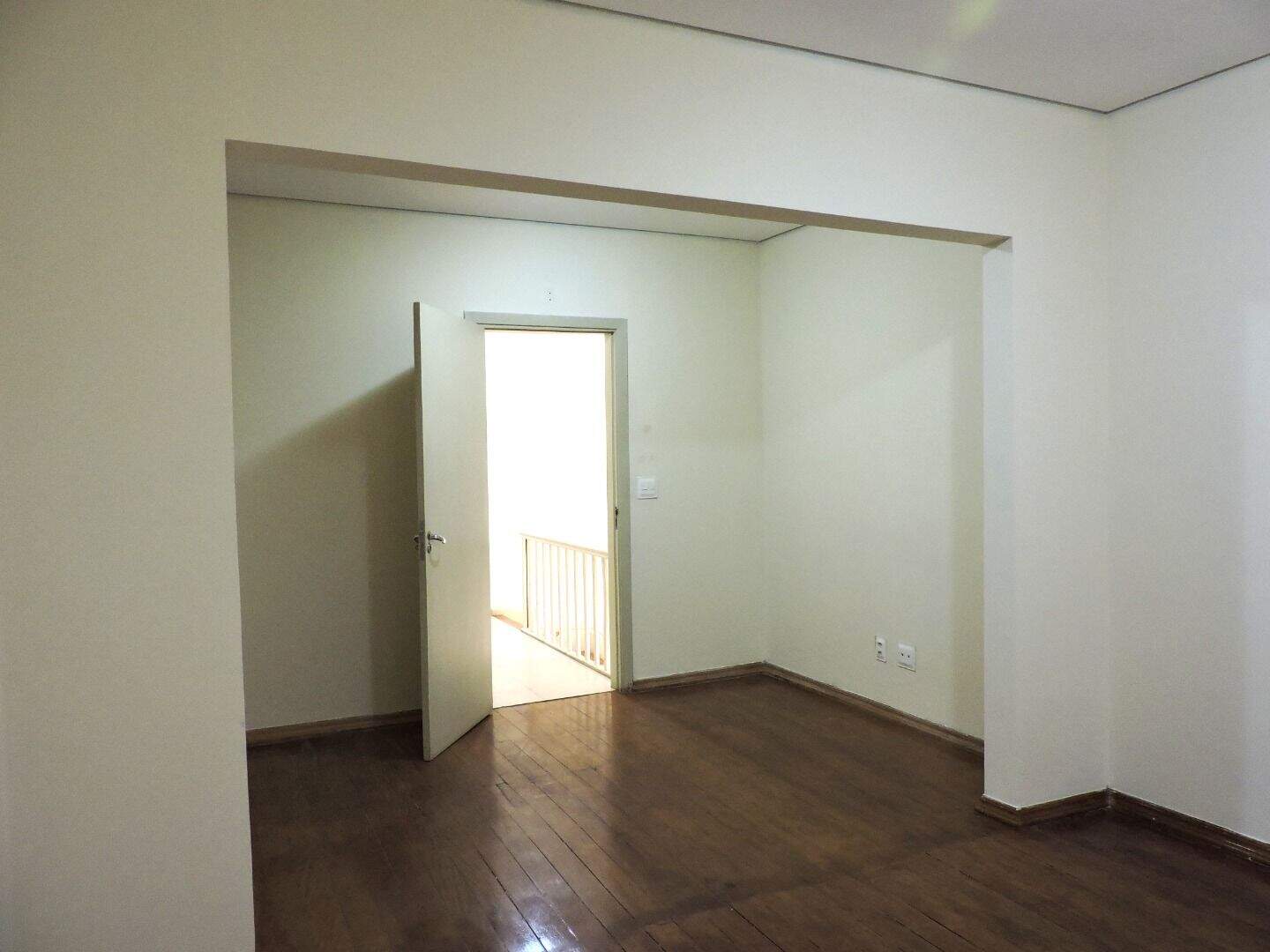 Casa para aluguel no Centro: 