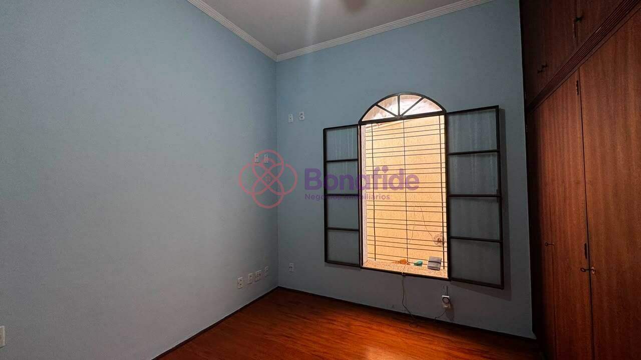 Casa à venda no Centro: 