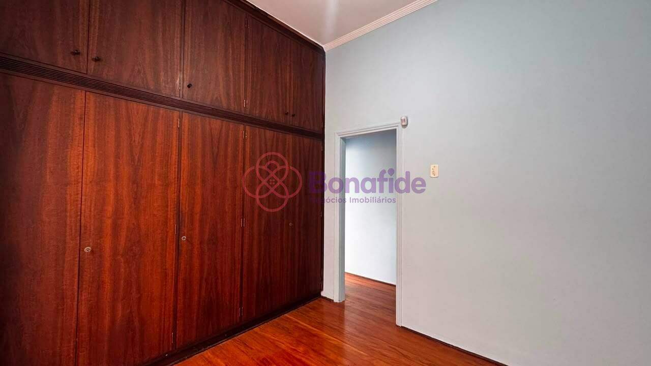 Casa à venda no Centro: 