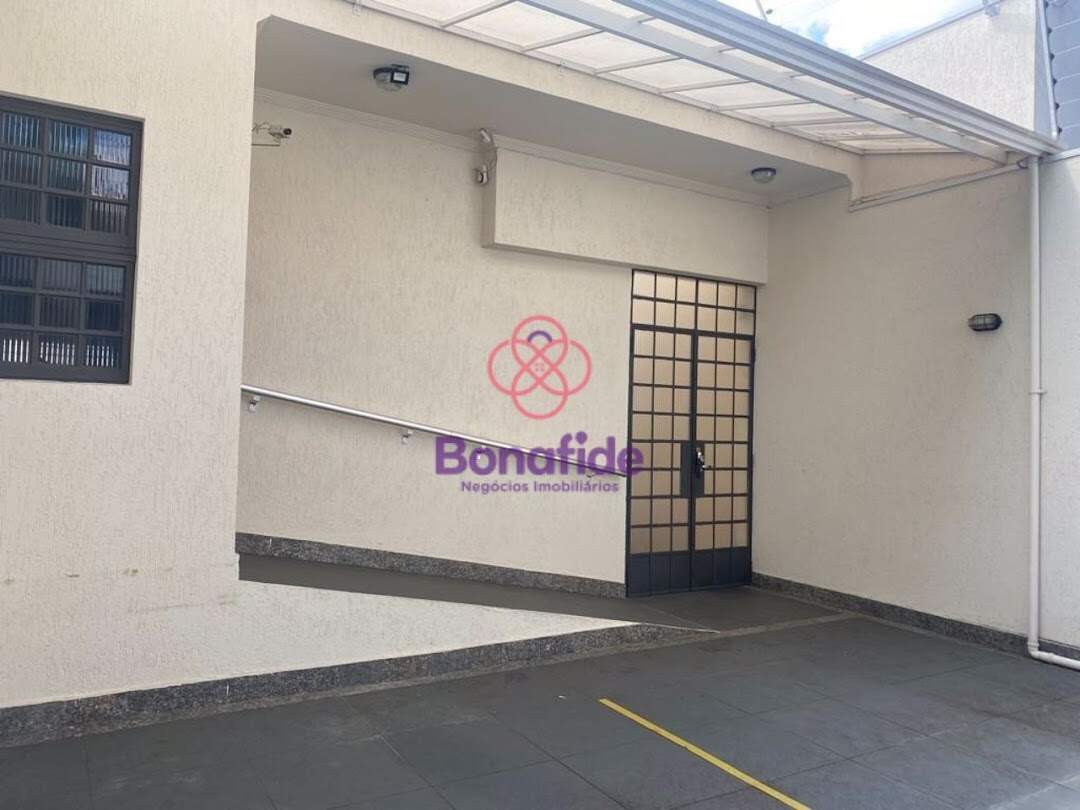 Casa à venda no Centro: 