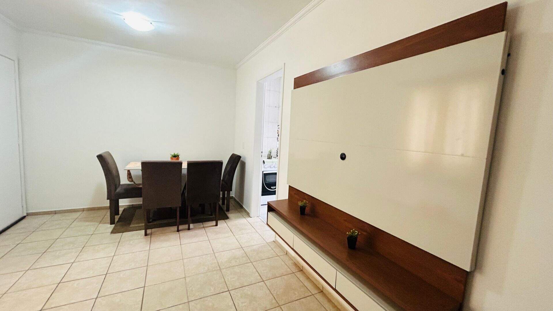 Apartamento para aluguel no Jardim Pitangueiras I: 