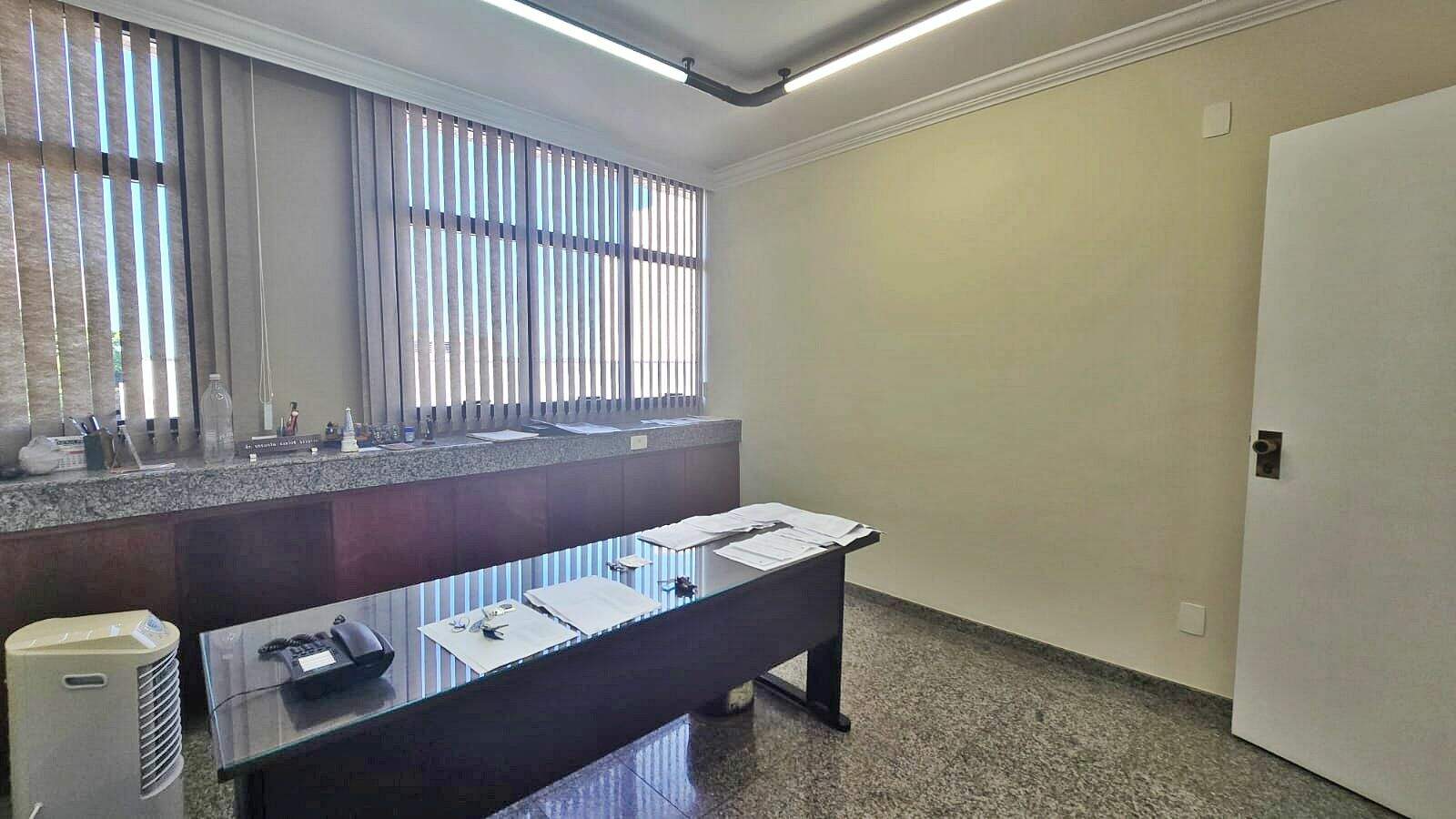 Sala para aluguel no Centro: 