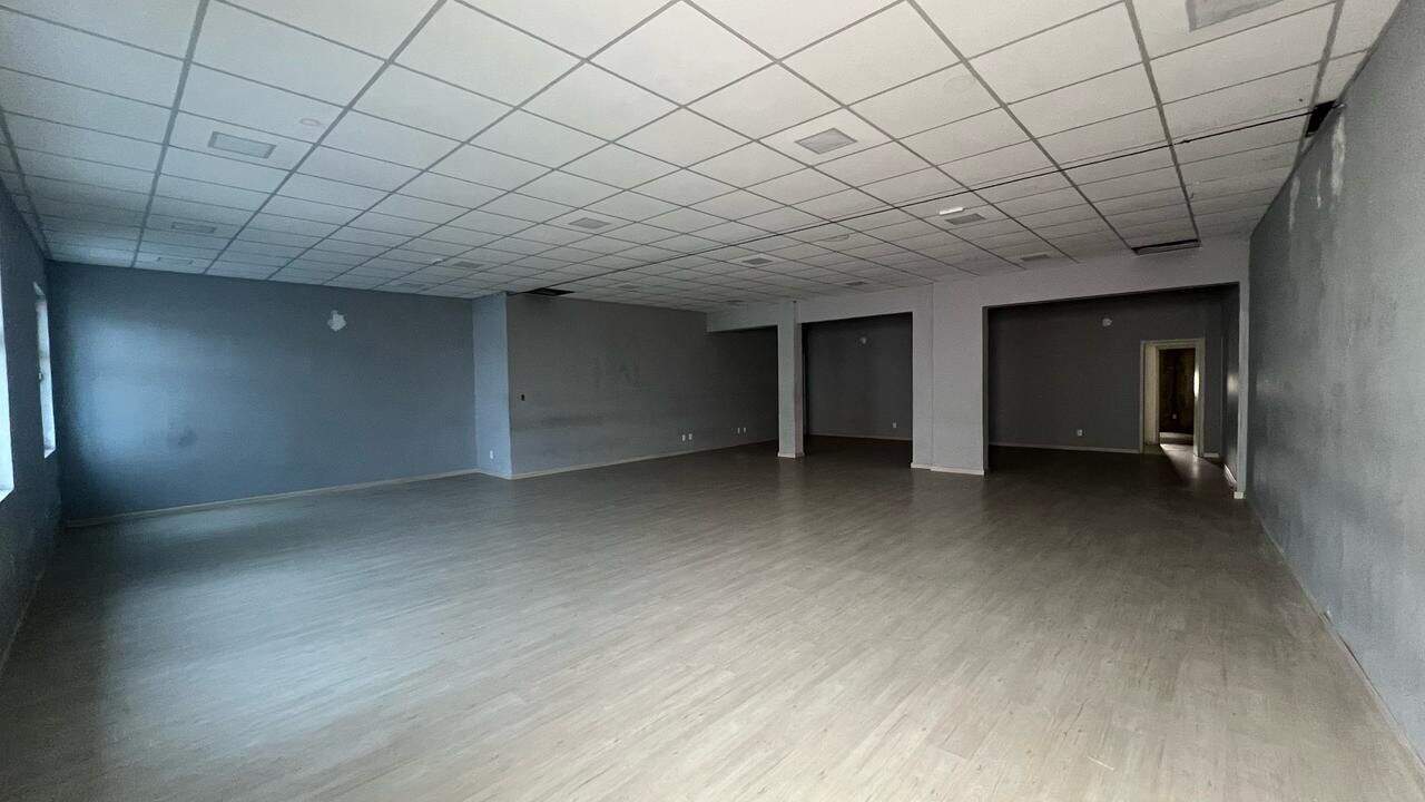 Salão para aluguel no Vila Santa Rosa: 