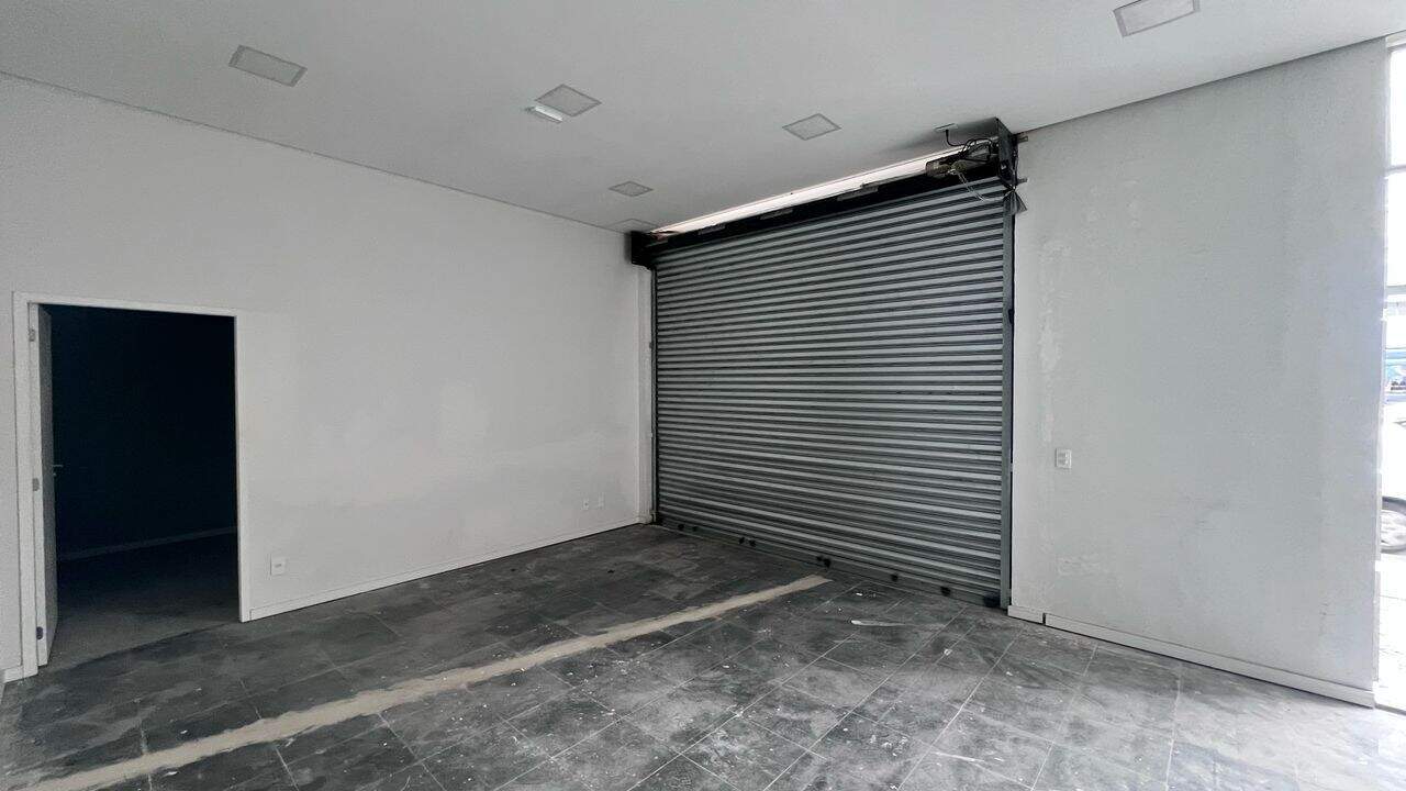 Salão para aluguel no Vila Santa Rosa: 
