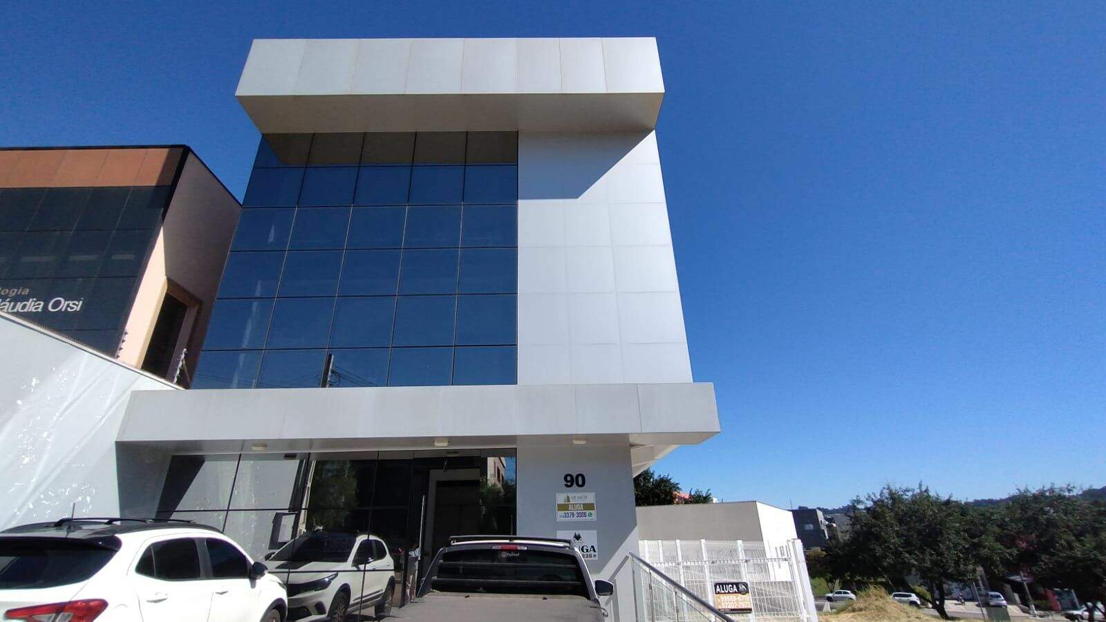 Prédio para aluguel no Parque das Vinhas: 