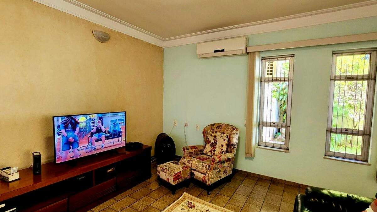 Casa para aluguel no Jardim Estádio: 