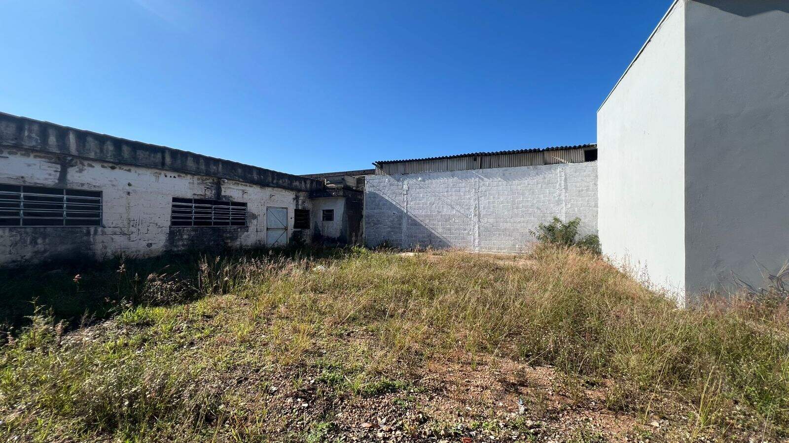 Salão para aluguel no Vila Santa Terezinha: 