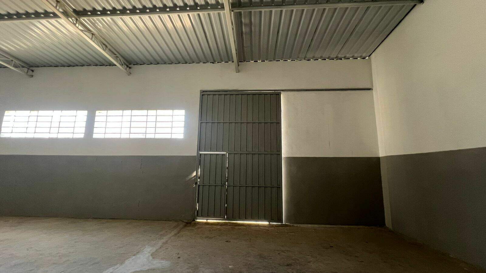 Salão para aluguel no Vila Santa Terezinha: 