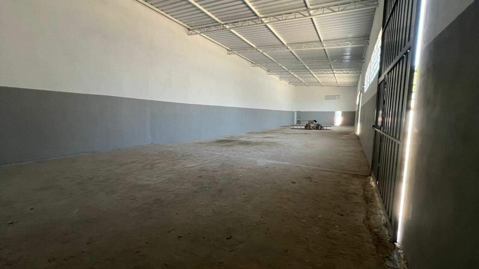 Salão para aluguel no Vila Santa Terezinha: 