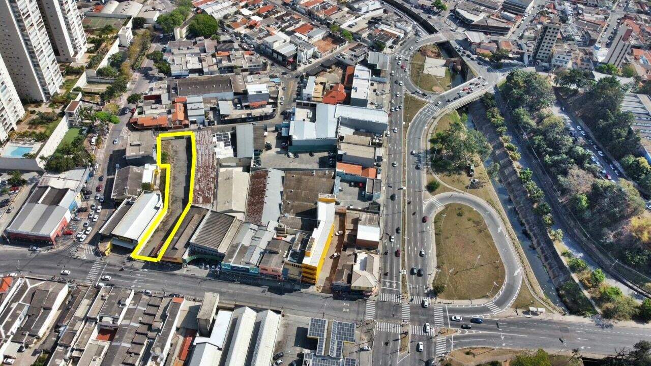 Terreno para aluguel no Centro: 