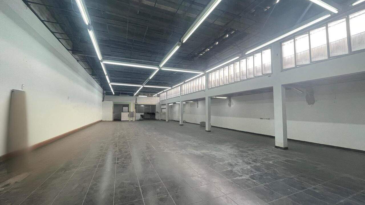 Salão para aluguel no Centro: 