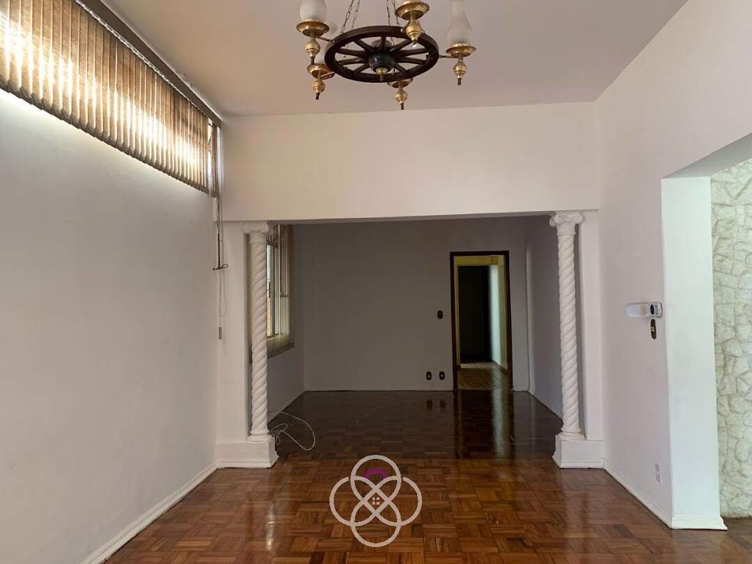 Casa à venda no Anhangabaú: 