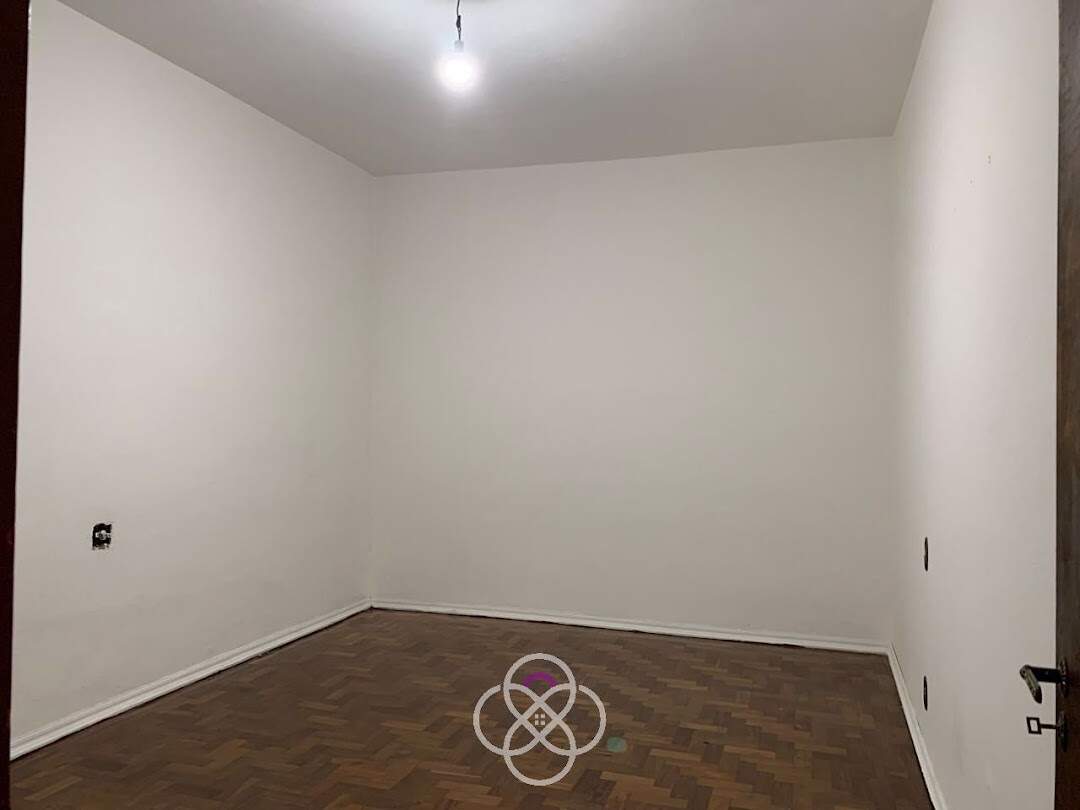 Casa à venda no Anhangabaú: 