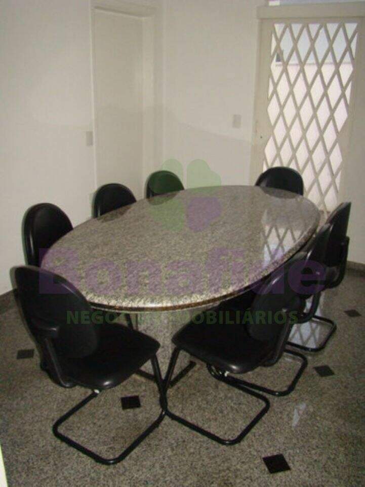 Casa à venda no Centro: 