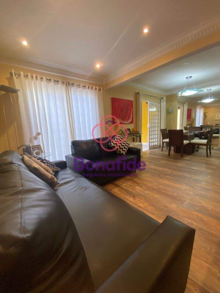 Casa à venda no Recanto Quarto Centenário: 