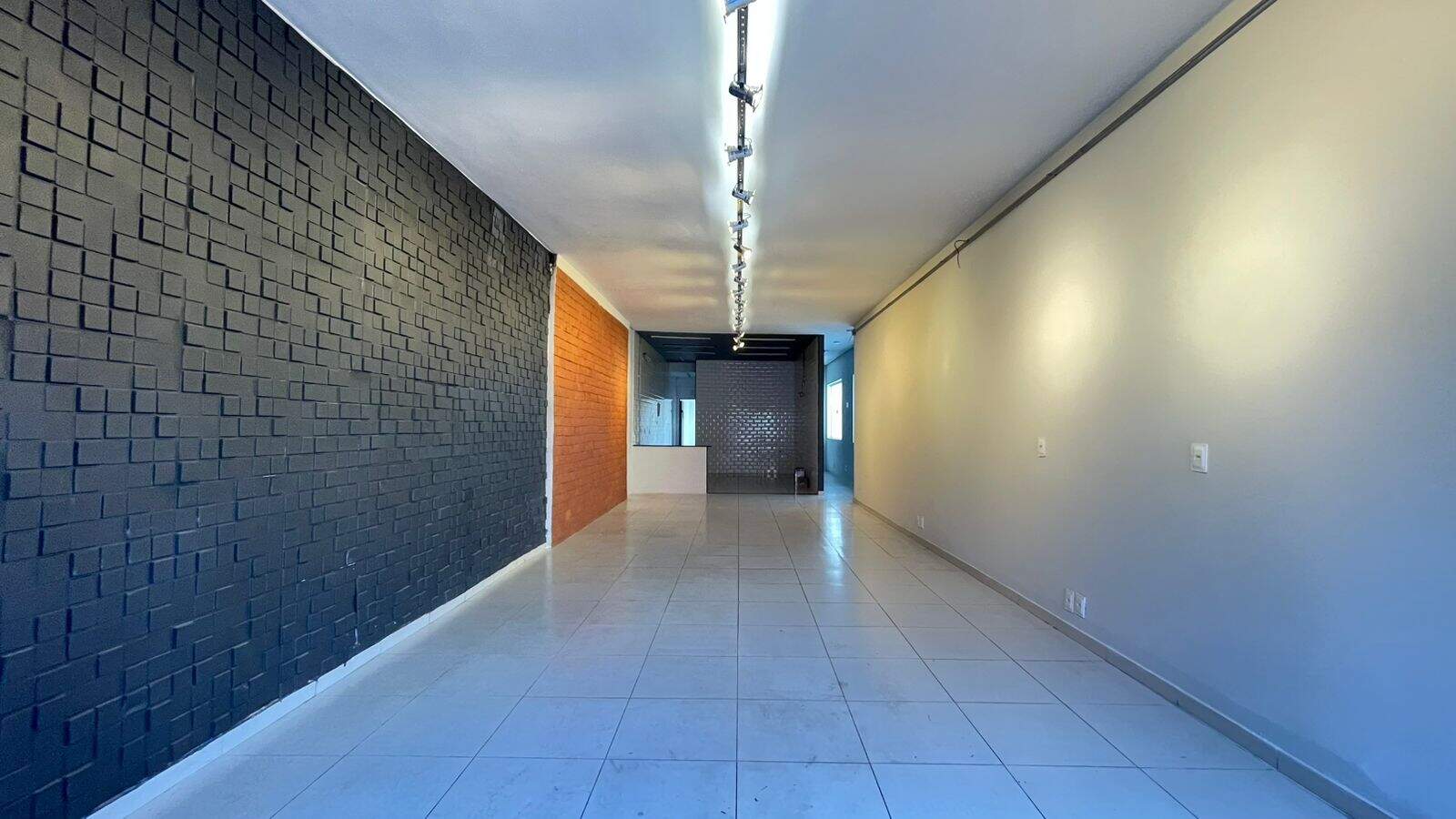 Salão para aluguel no Jardim Ana Maria: 