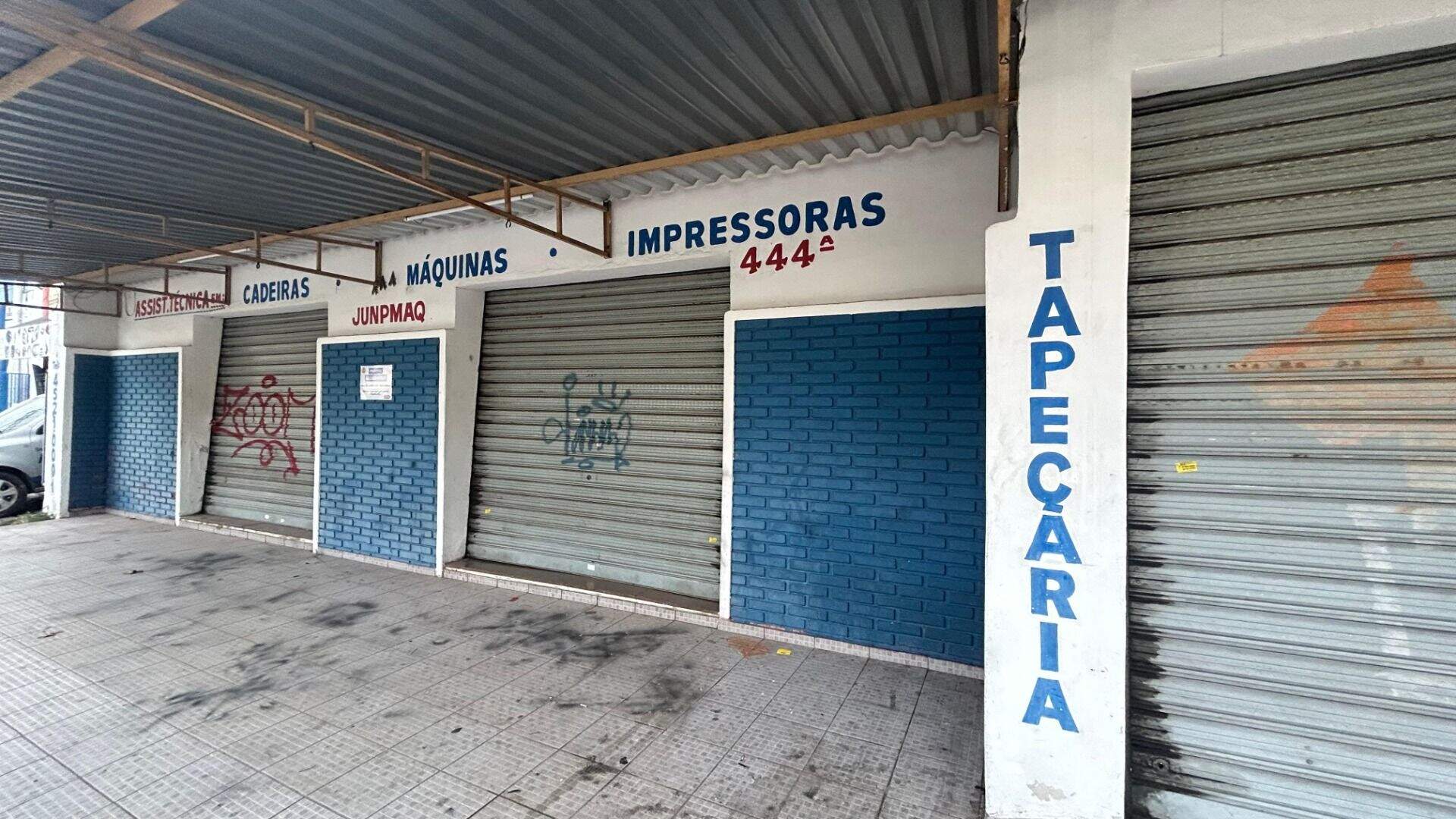 Salão para aluguel no Vila Vianelo: 