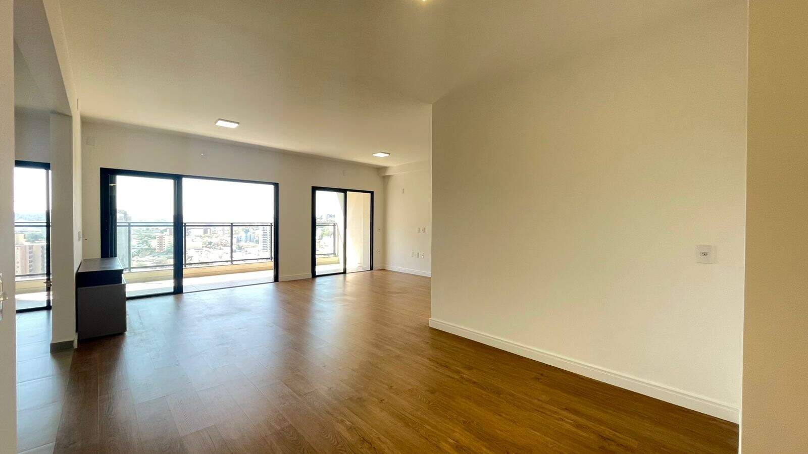 Apartamento para aluguel no Jardim Campos Elísios: 