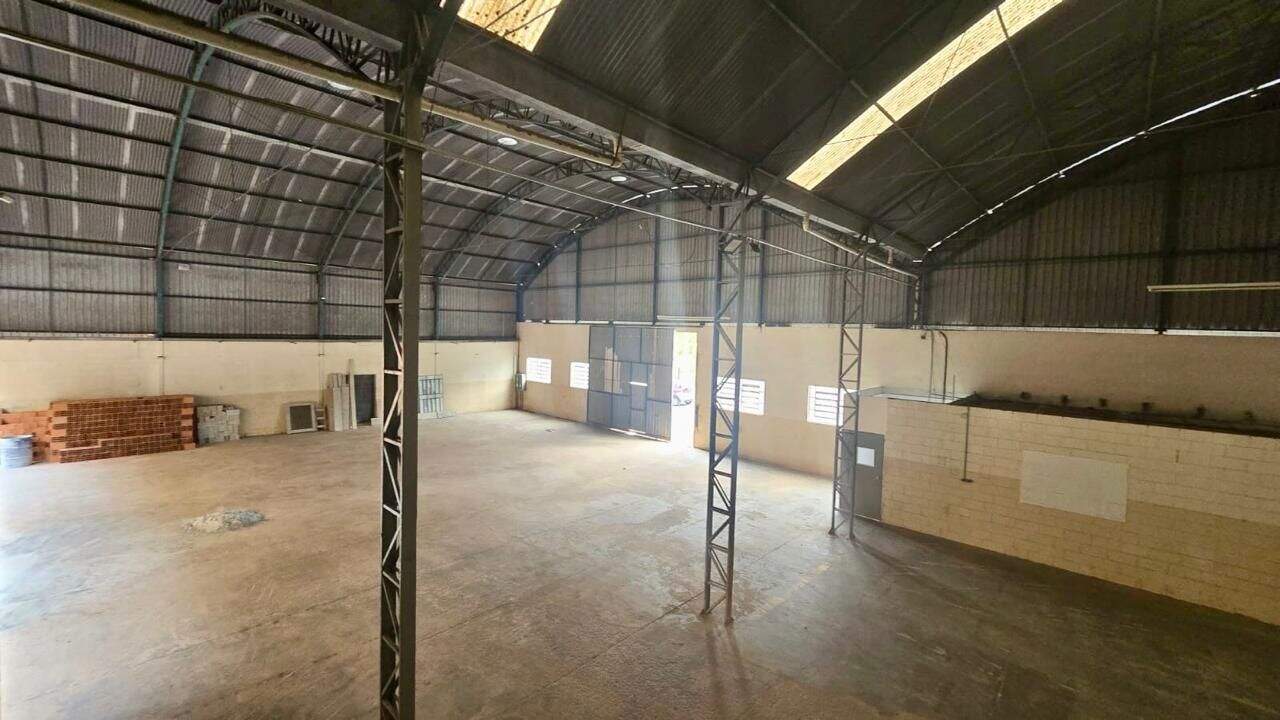 Galpão para aluguel no Glebas: 