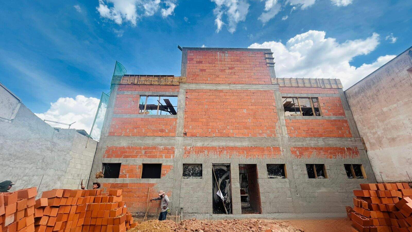 Salão para aluguel no Vila Vianelo: 