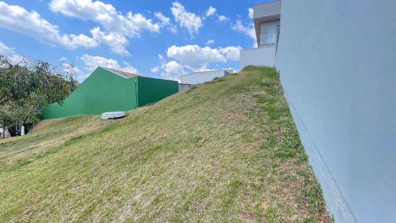 Terreno à venda no Jardim Celeste: 