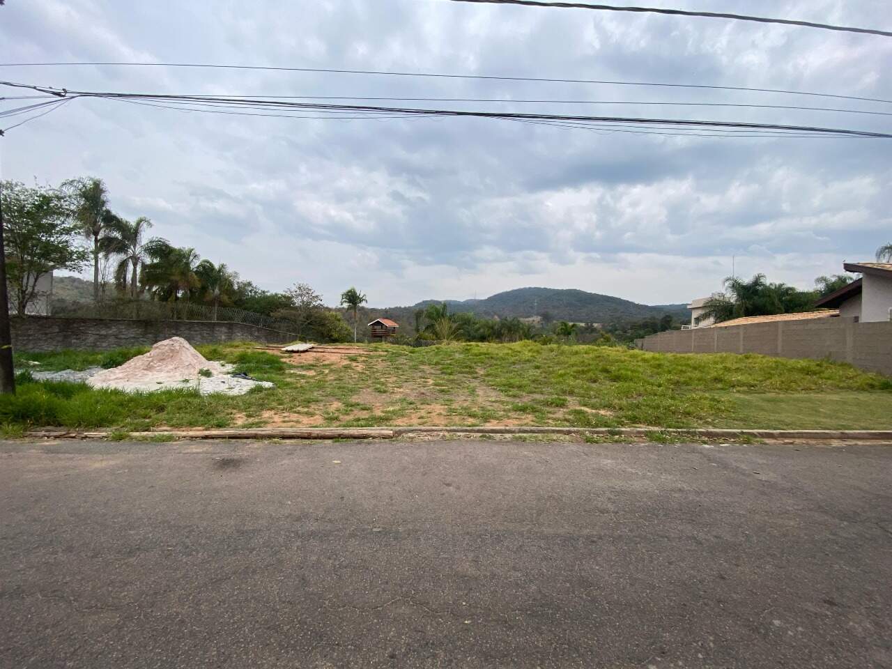 Terreno à venda no Chácara Malota: 