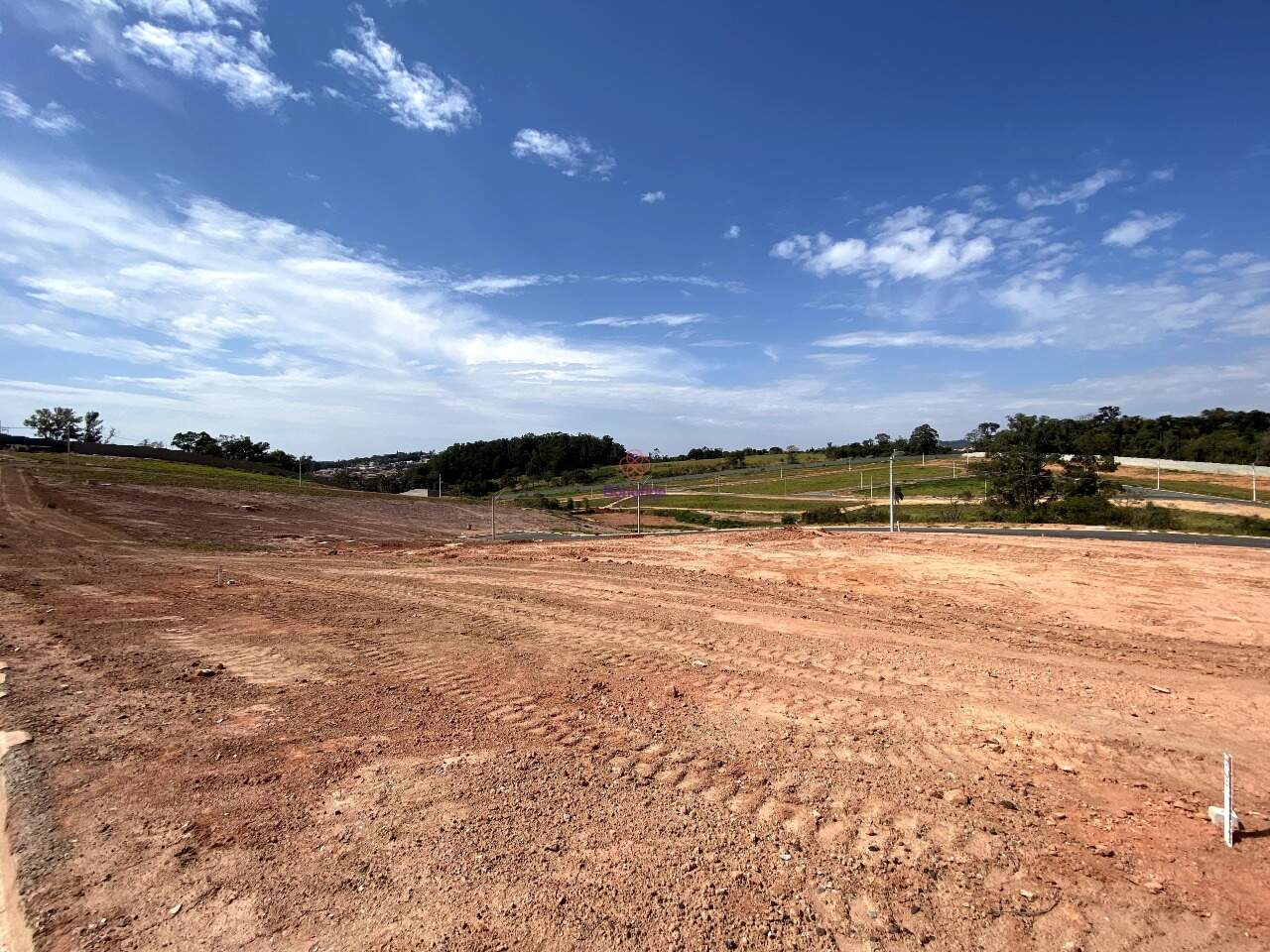 Terreno à venda no Recanto Quarto Centenário: 