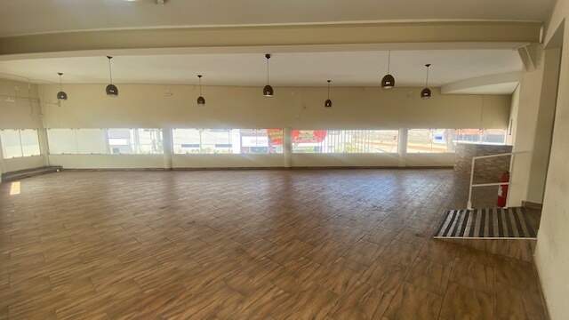 Salão para aluguel no Eloy Chaves: 