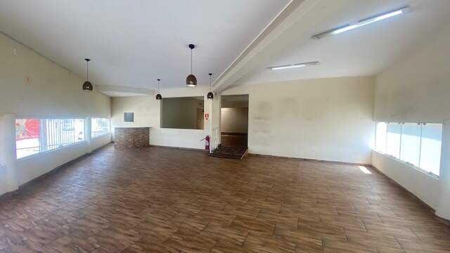 Salão para aluguel no Eloy Chaves: 