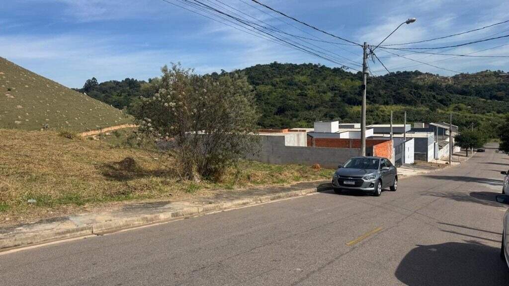 Terreno à venda no Jardim Itália: 