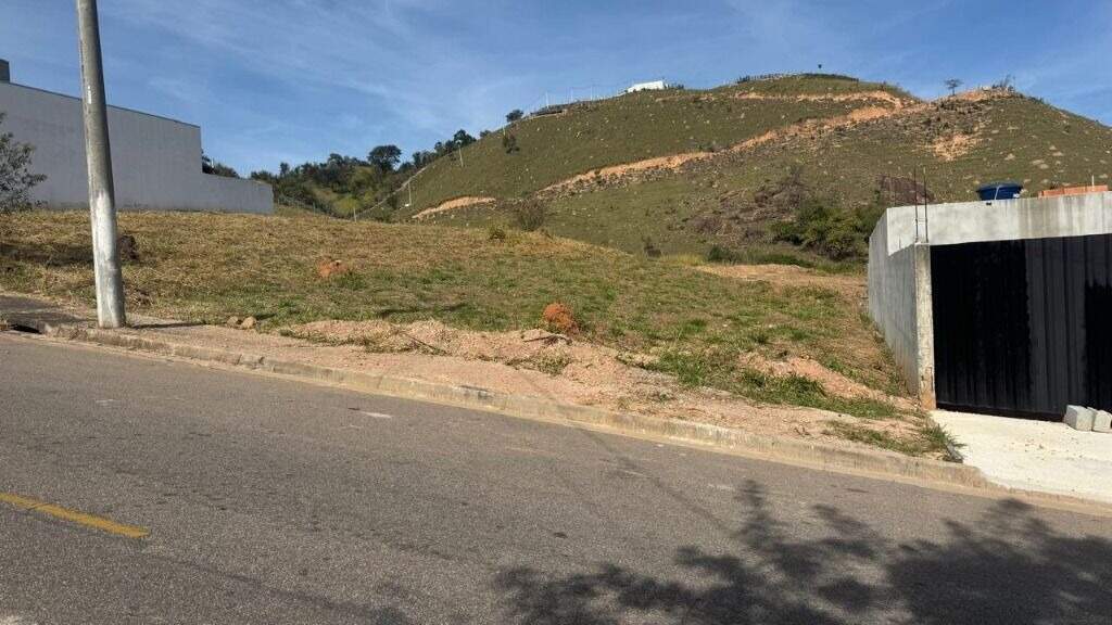 Terreno à venda no Jardim Itália: 