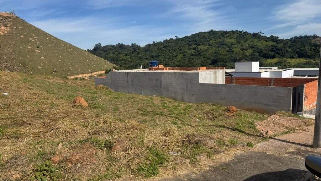 Terreno à venda no Jardim Itália: 