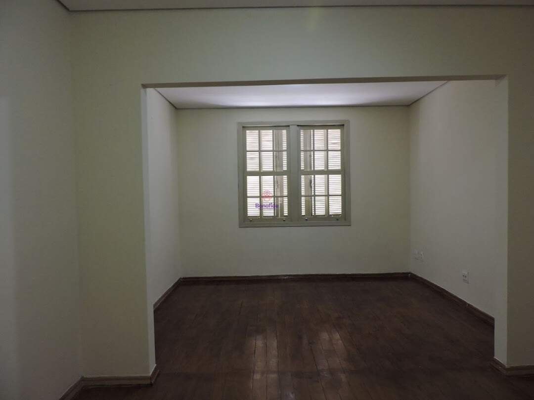 Casa à venda no Centro: 