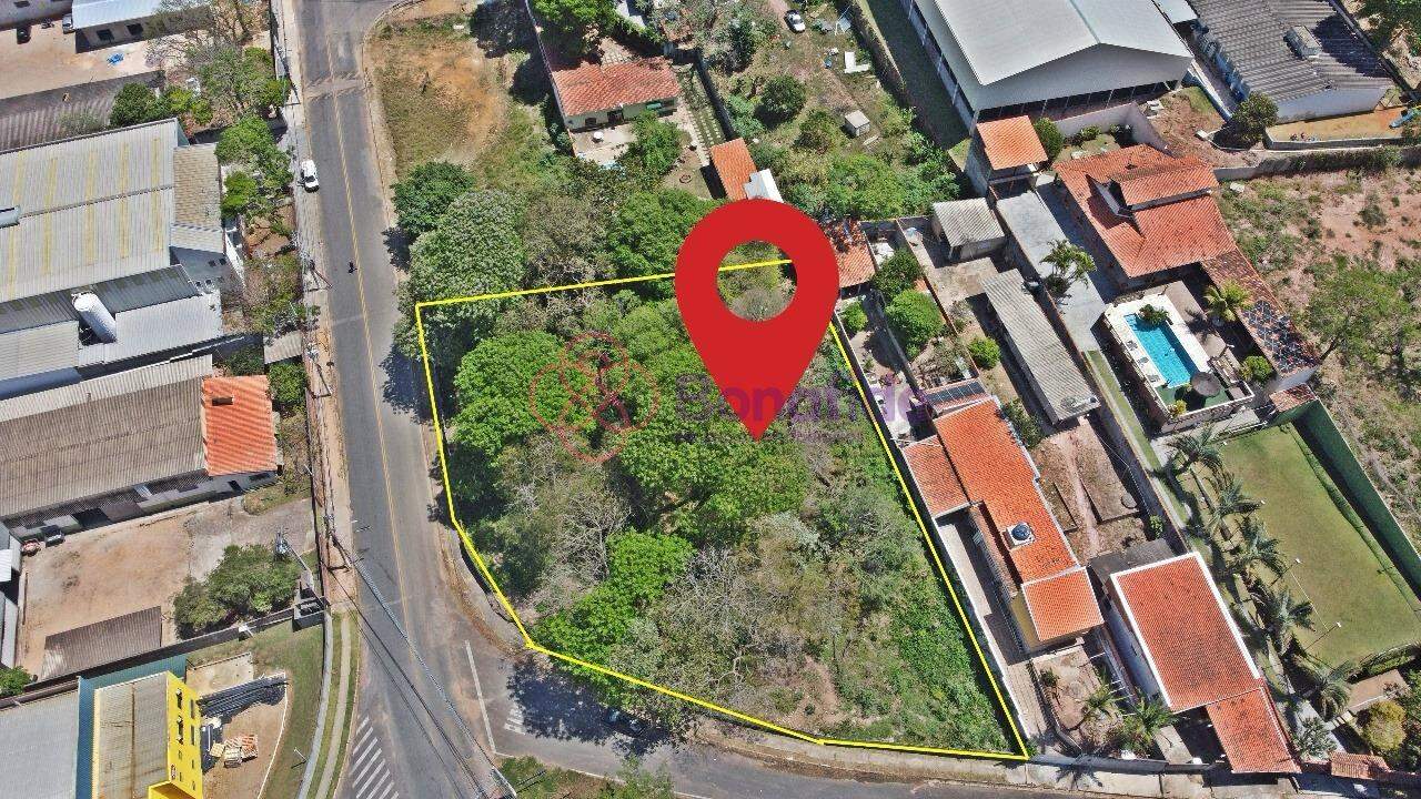 Terreno à venda no Bairro da Mina: 