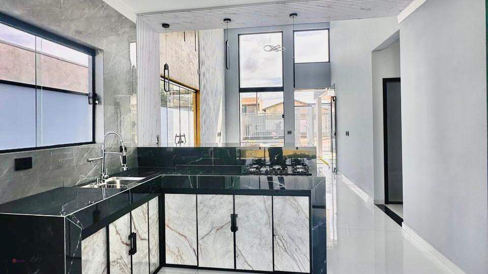 Casa à venda no Jardim Itália: 