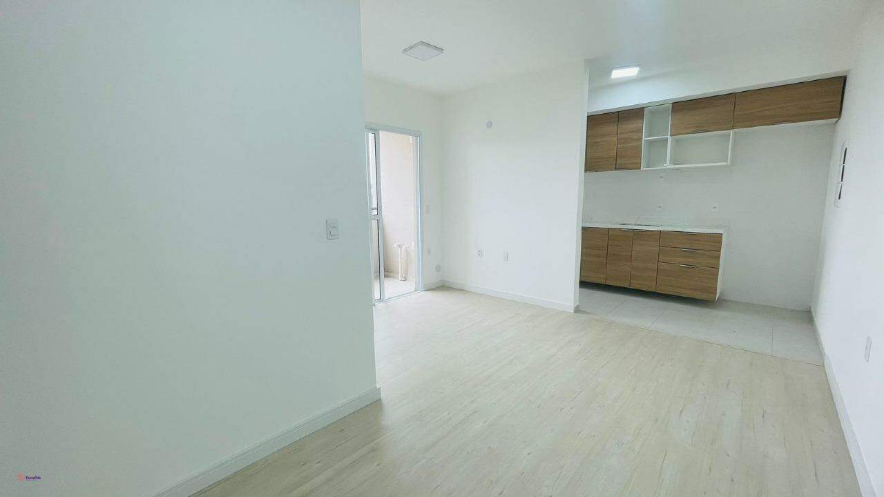 Apartamento para aluguel no Jardim Colônia: 