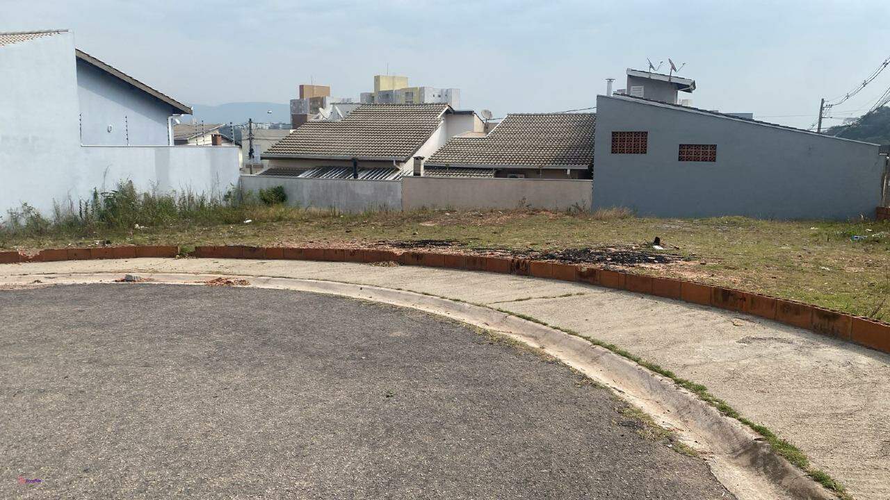 Terreno à venda no Residencial Santa Giovana: 