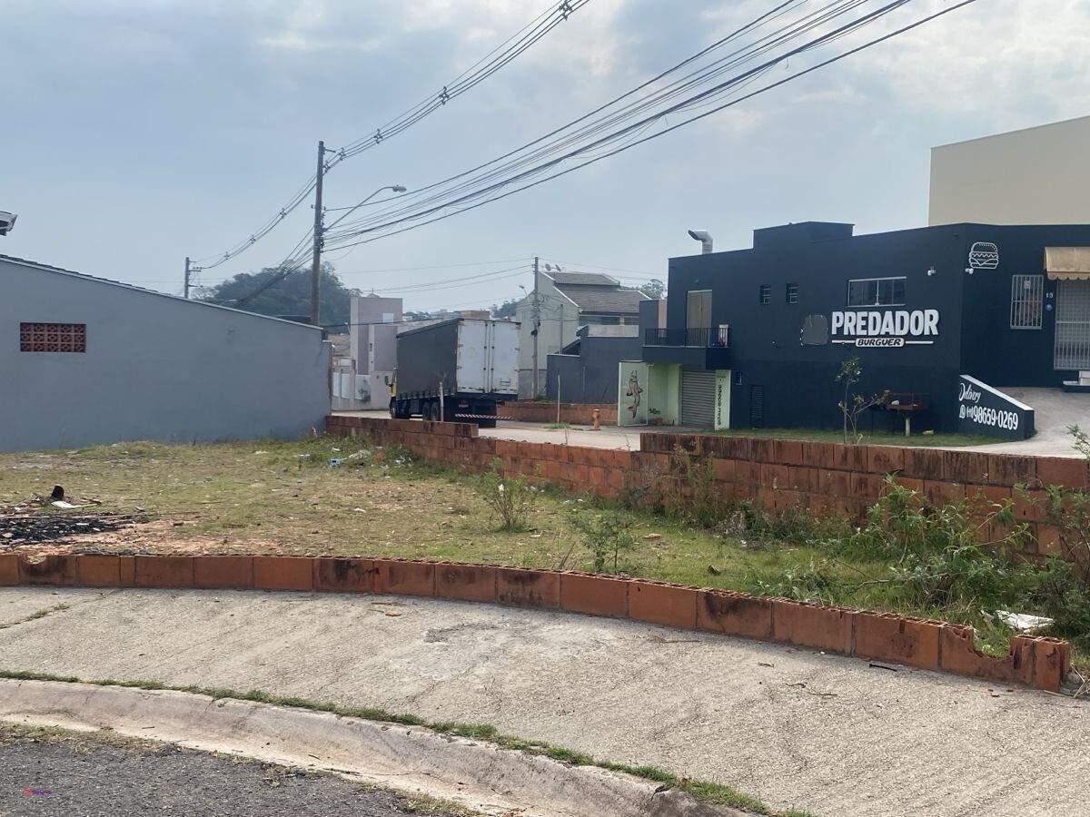 Terreno à venda no Residencial Santa Giovana: 