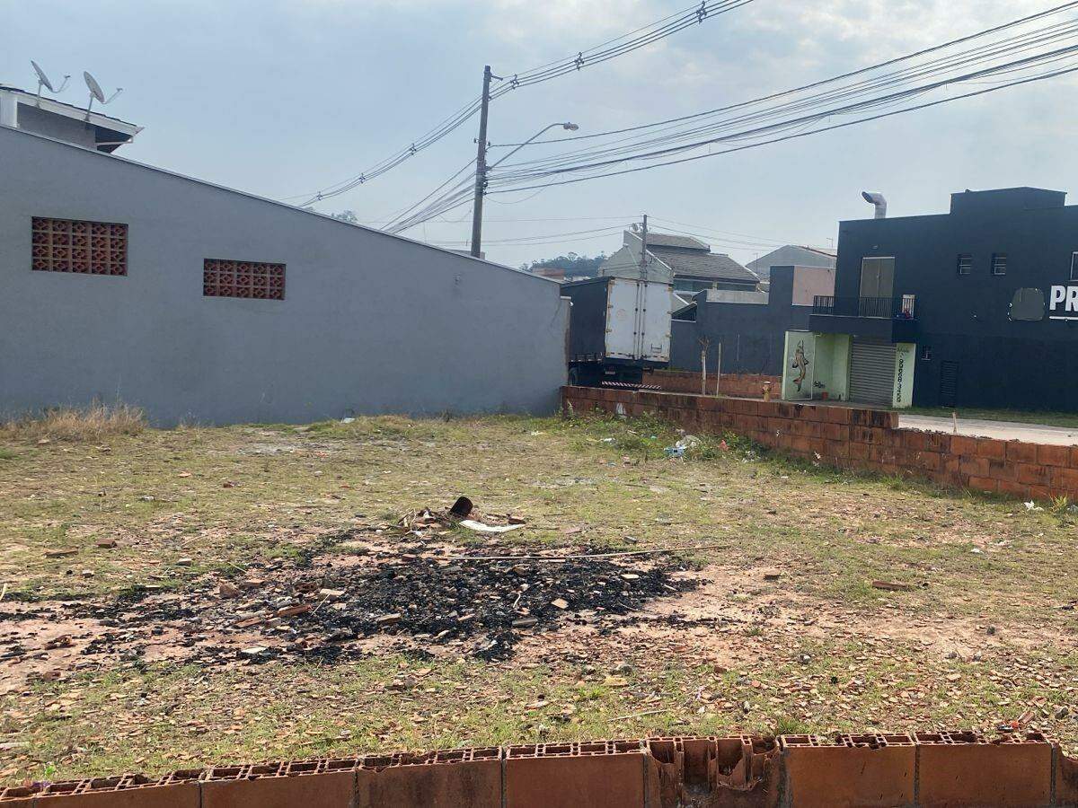 Terreno à venda no Residencial Santa Giovana: 