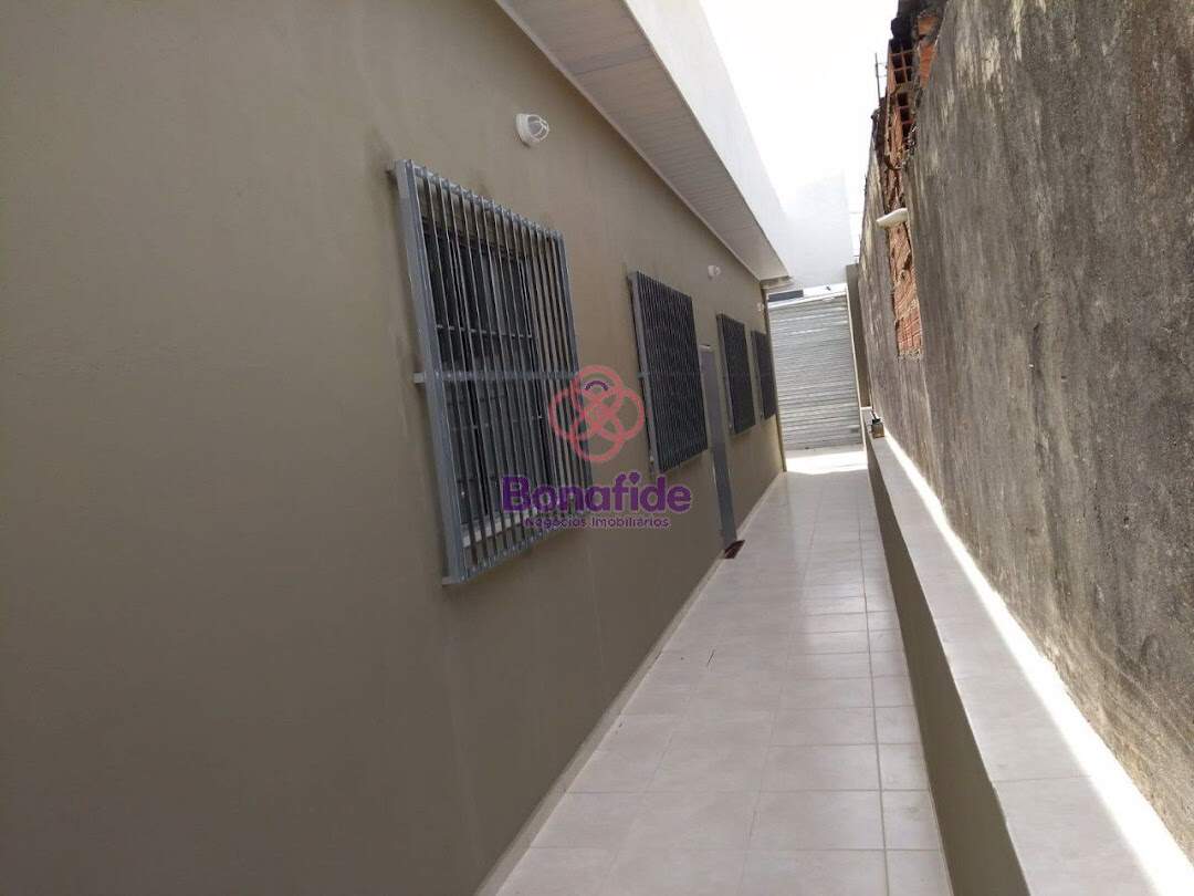 Salão à venda no Monte Serrat: 