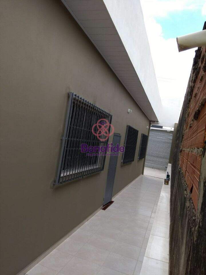 Salão à venda no Monte Serrat: 