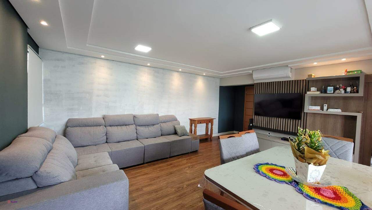 Apartamento à venda no Vila Lacerda: 