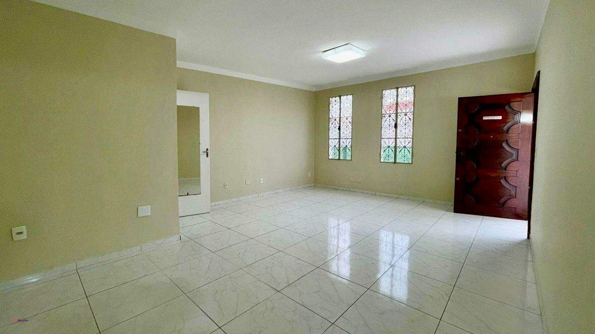 Casa para aluguel no Centro: 