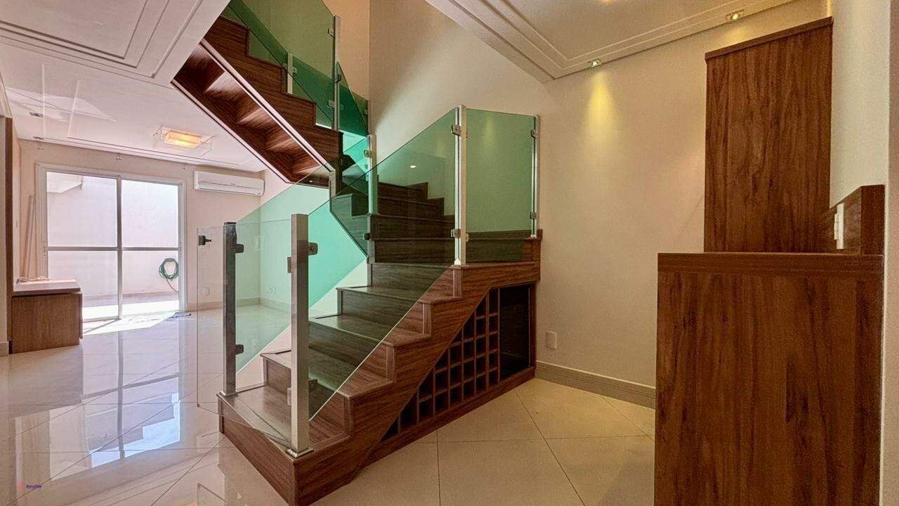 Casa à venda no Engordadouro: 