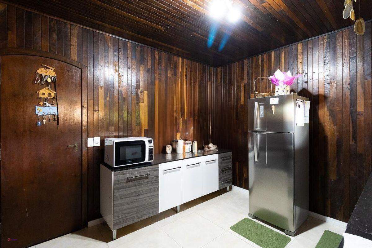 Casa à venda no Engordadouro: 