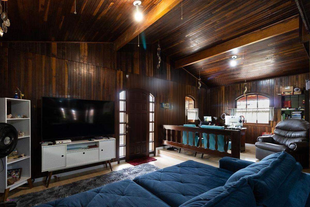 Casa à venda no Engordadouro: 