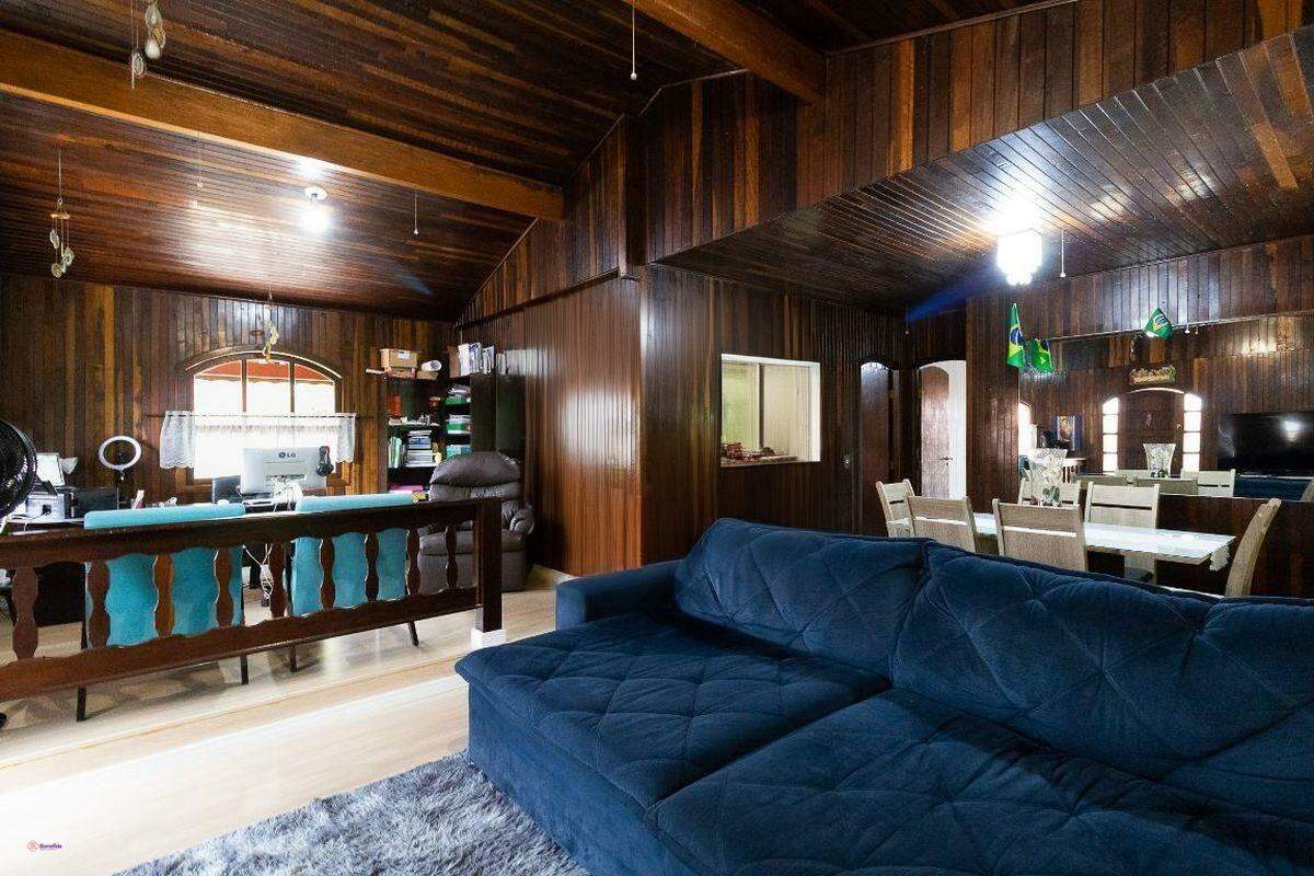 Casa à venda no Engordadouro: 