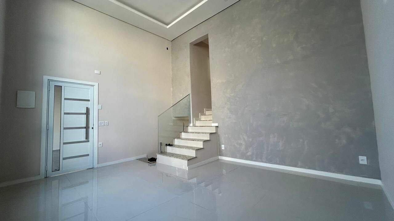 Sobrado para aluguel no Vila Viotto: 