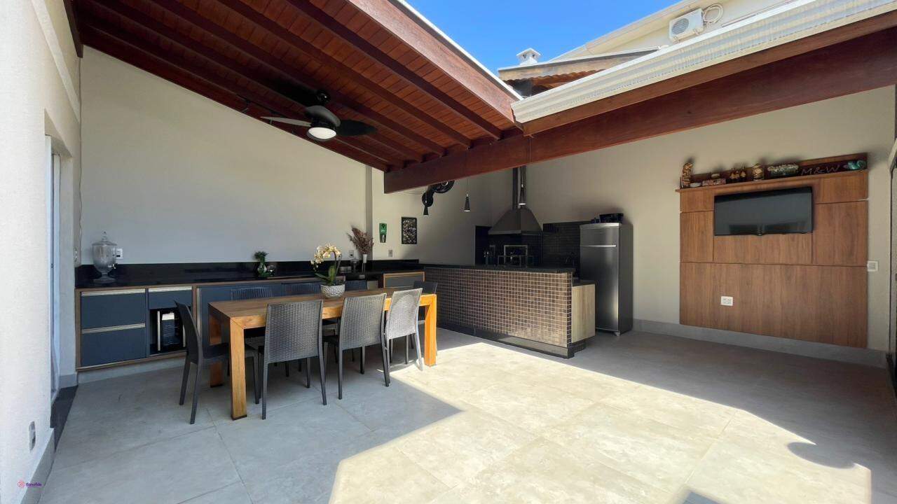 Casa à venda no Engordadouro: 