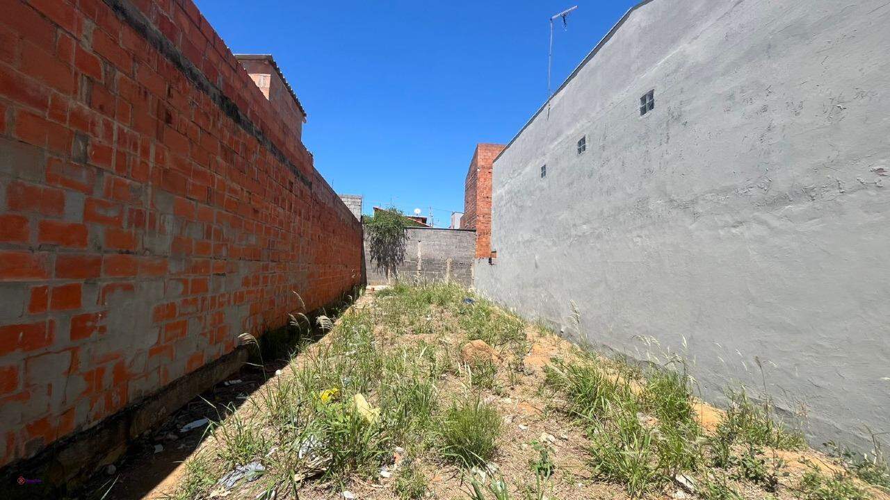 Terreno à venda no Parque Residencial Jundiaí: 
